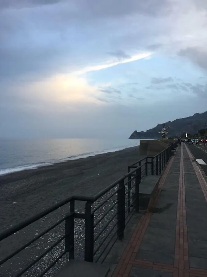 Casalungomare Lägenhet Santa Teresa Di Riva
